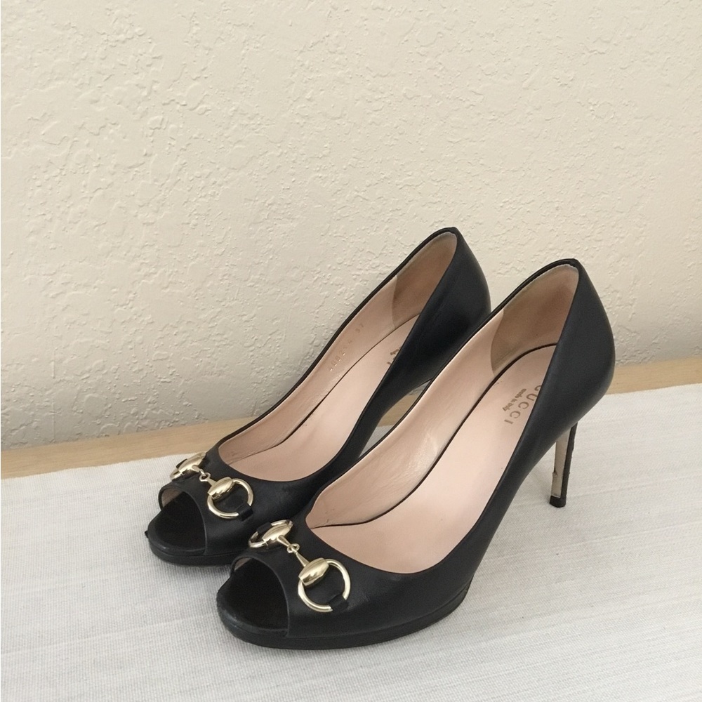 Gucci Horsebit Peep Toe Black Platform Heel Pump European Size 37